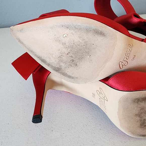 Aminah Red Bow Pumps "EUC" - Picture 9 of 16